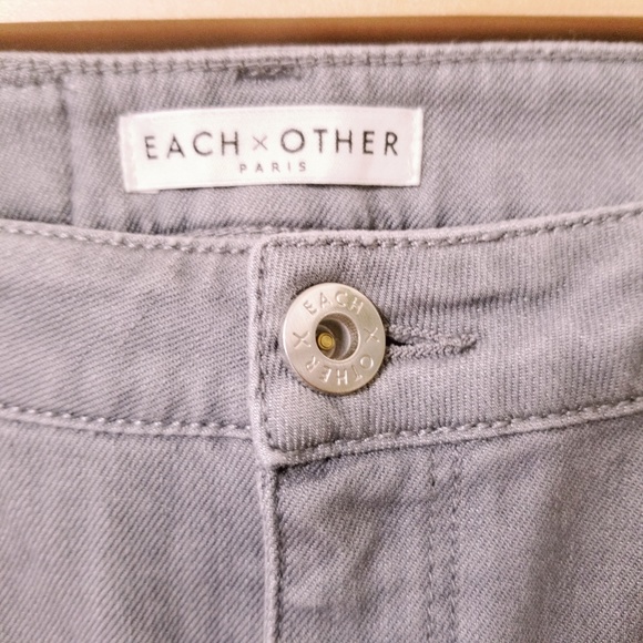 Distressed Gray Moto Skinny Legging Jeans - Picture 5 of 8